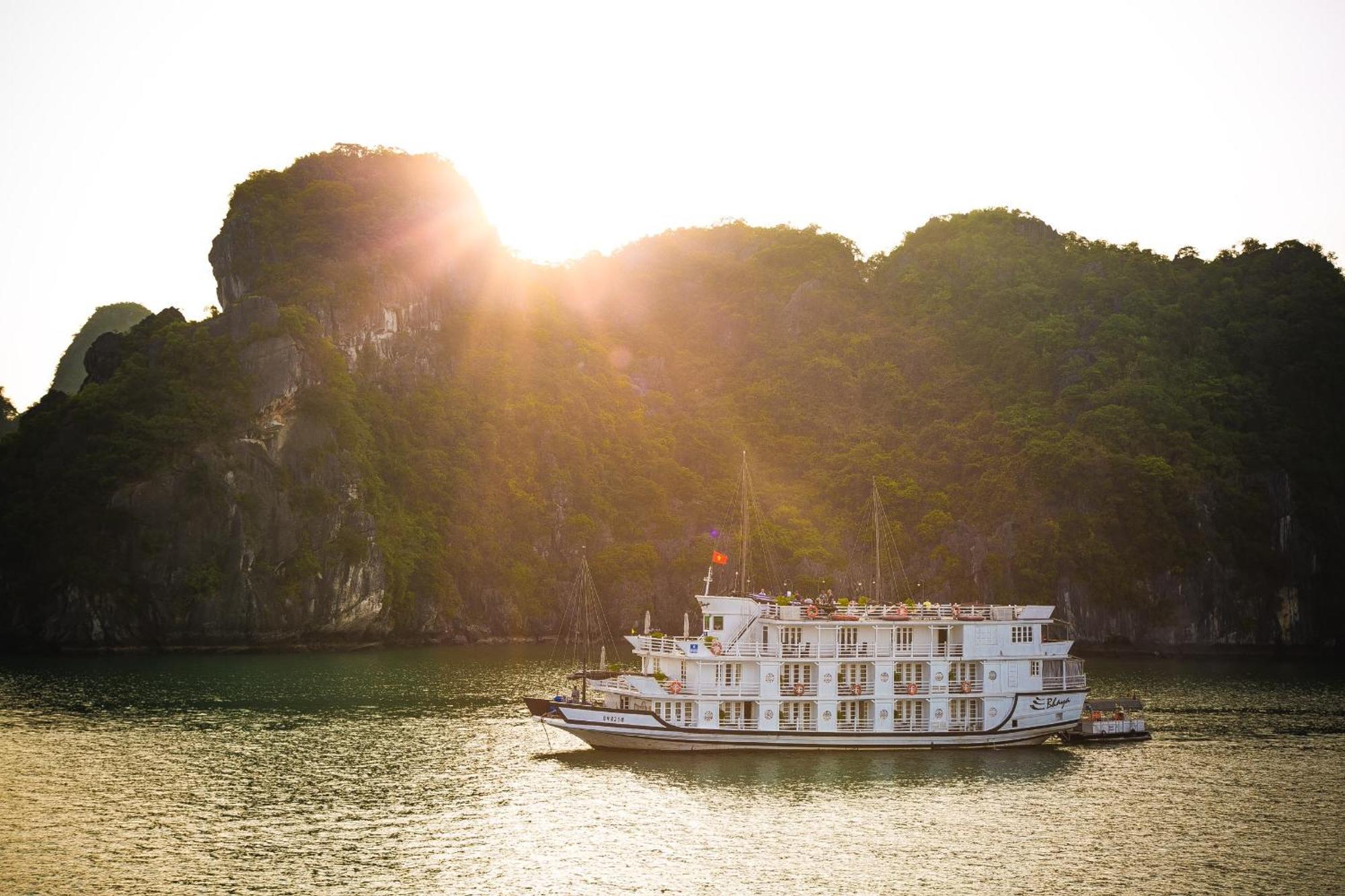 מלון הלונג Le Journey Halong Bay Cruises מראה חיצוני תמונה